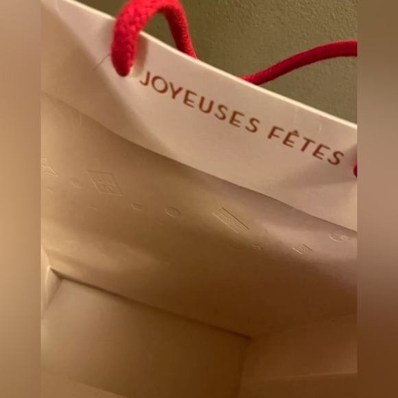 Authentic Louis Vuitton Holiday  14”x9.75”x4.25” Paper Shopping Christmas Bag - Picture 6 of 6